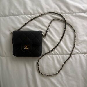 Chanel Black Quilted Crossbody Bag (fk)
